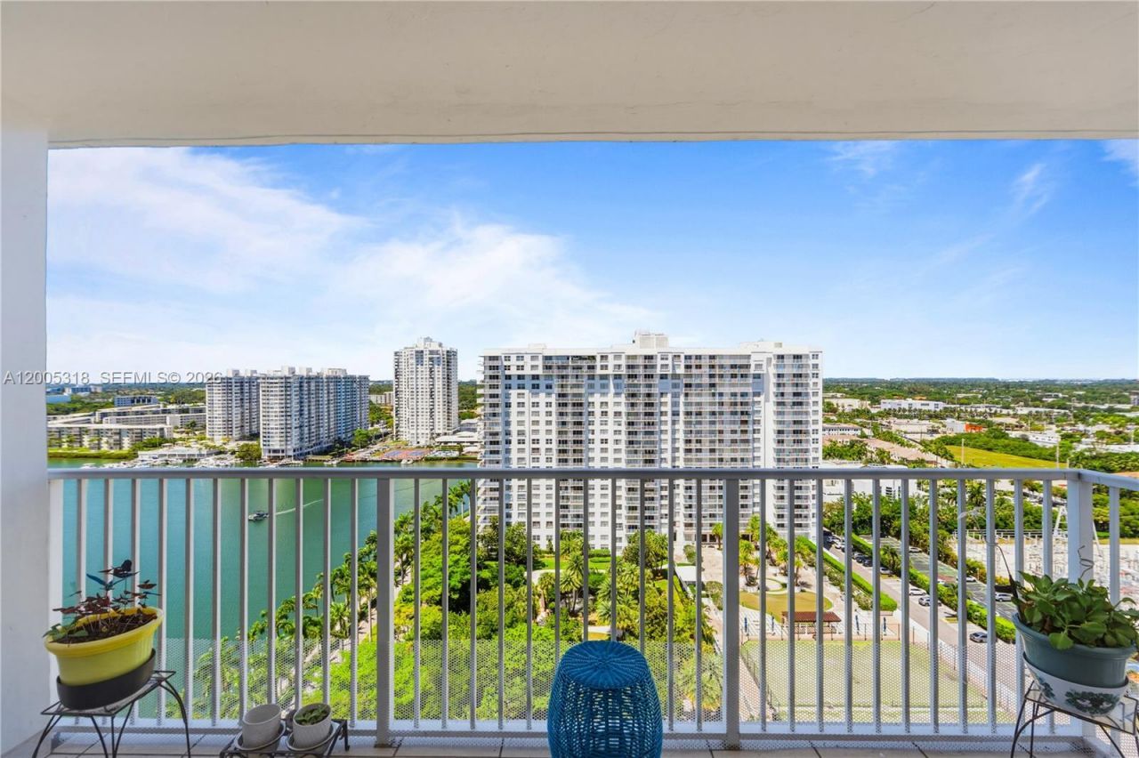 2851 NE 183rd St, Unit 2012E, Aventura, FL 33160 Photo