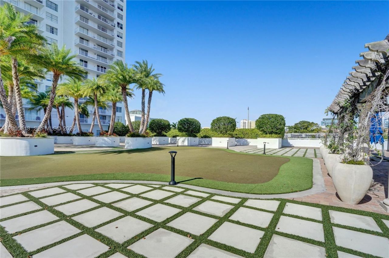 2851 NE 183rd St, Unit 2012E, Aventura, FL 33160 Photo