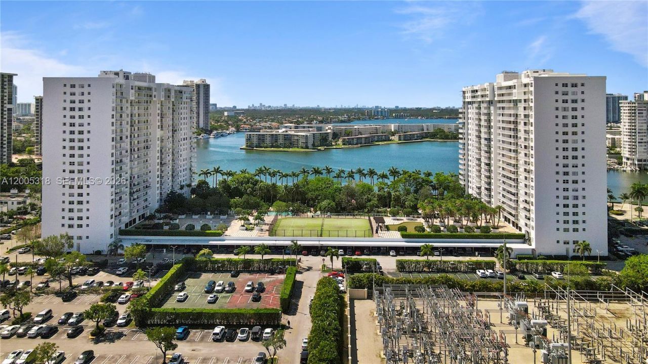 2851 NE 183rd St, Unit 2012E, Aventura, FL 33160 Photo