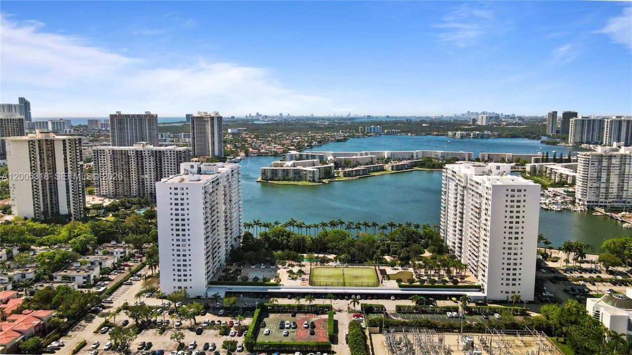 2851 NE 183rd St, Unit 2012E, Aventura, FL 33160 Photo