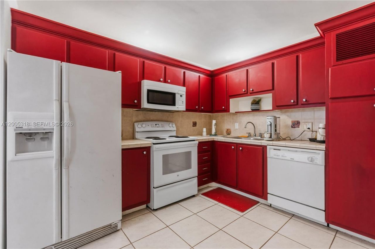 2851 NE 183rd St, Unit 2012E, Aventura, FL 33160 Photo