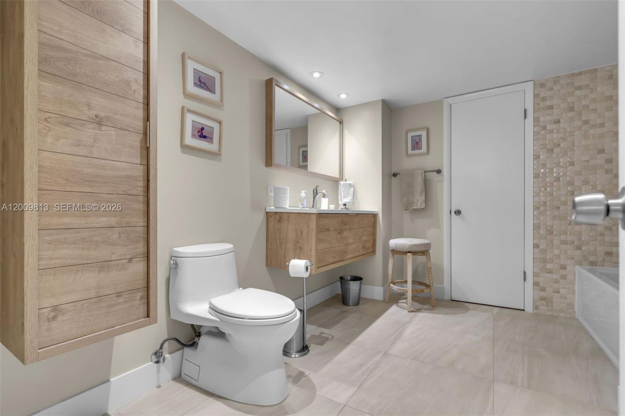 600 Grapetree Dr , Unit 4DS, Key Biscayne, FL 33149 Photo