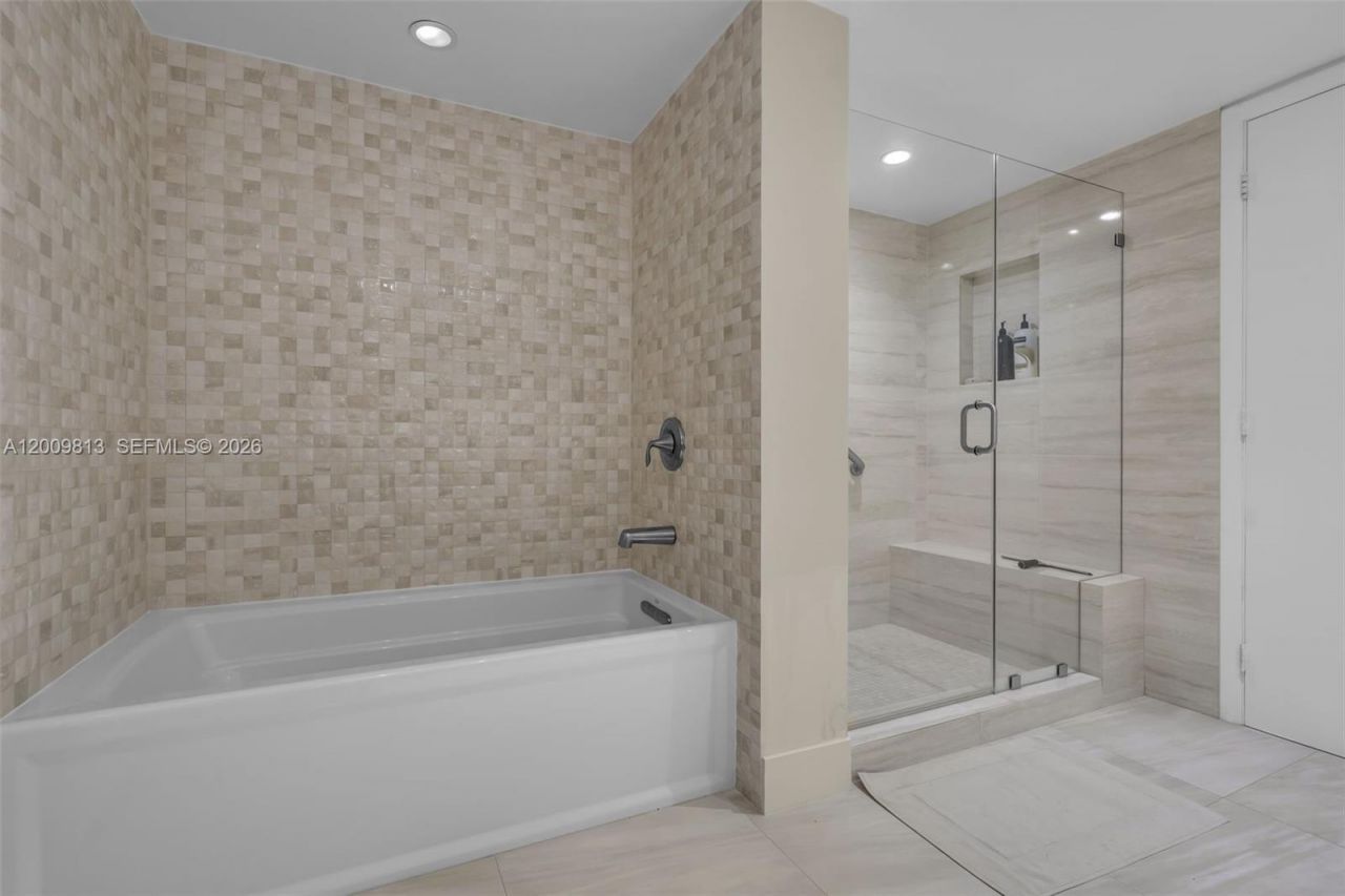 600 Grapetree Dr , Unit 4DS, Key Biscayne, FL 33149 Photo