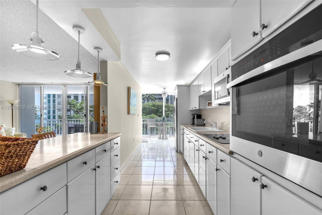 600 Grapetree Dr , Unit 4DS, Key Biscayne, FL 33149 Photo