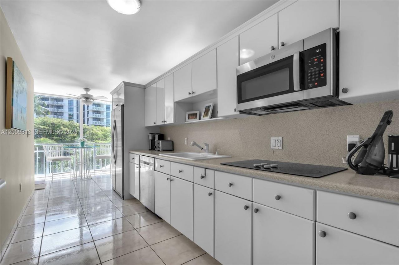 600 Grapetree Dr , Unit 4DS, Key Biscayne, FL 33149 Photo