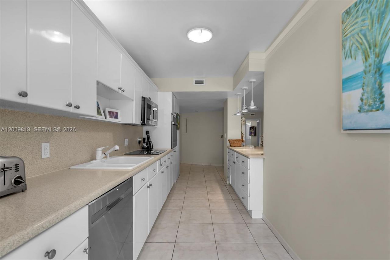 600 Grapetree Dr , Unit 4DS, Key Biscayne, FL 33149 Photo