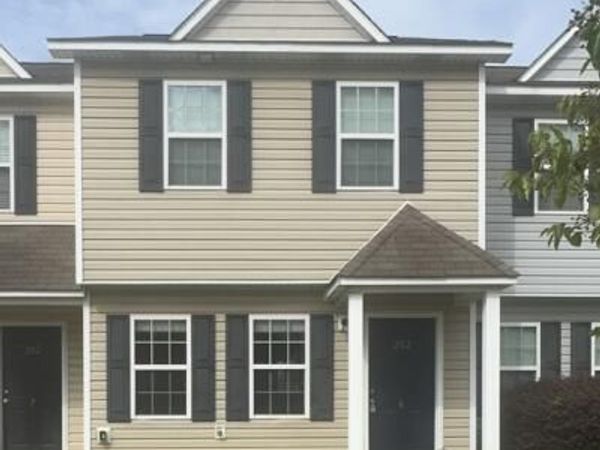 202 Lanieve Court , Unit 6, Hubert, NC 28539