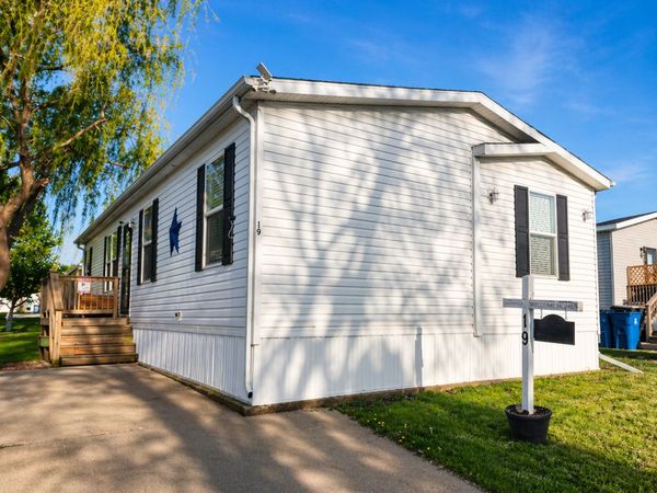 19 SAINT FRANCIS Drive , Bourbonnais, IL 60914