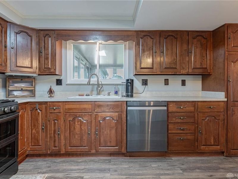 7648 Harshmanville Road, Huber Heights, OH 45424 Photo 12