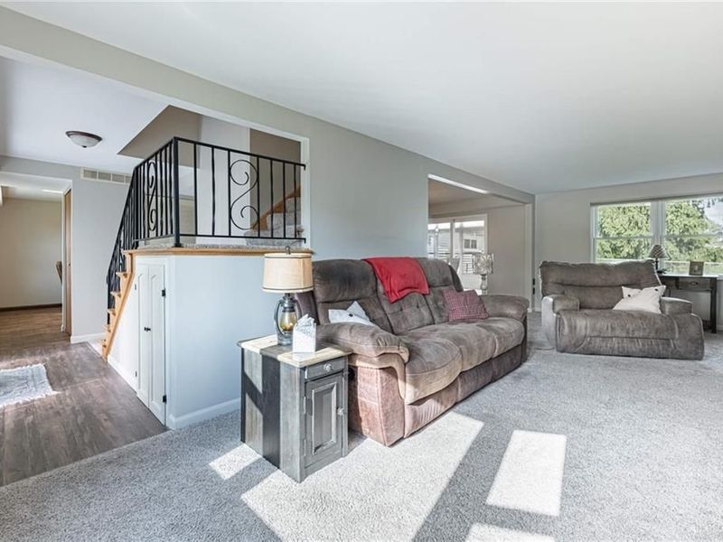 7648 Harshmanville Road, Huber Heights, OH 45424 Photo 3