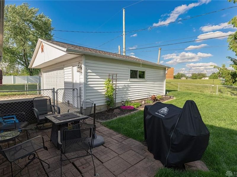 7648 Harshmanville Road, Huber Heights, OH 45424 Photo 30