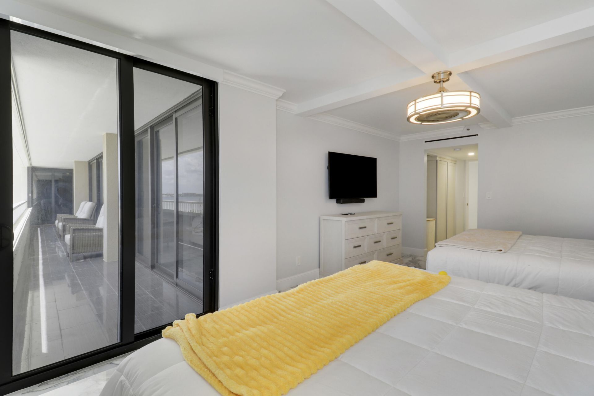 5280 N Ocean Drive, Riviera Beach, FL 33404 Photo