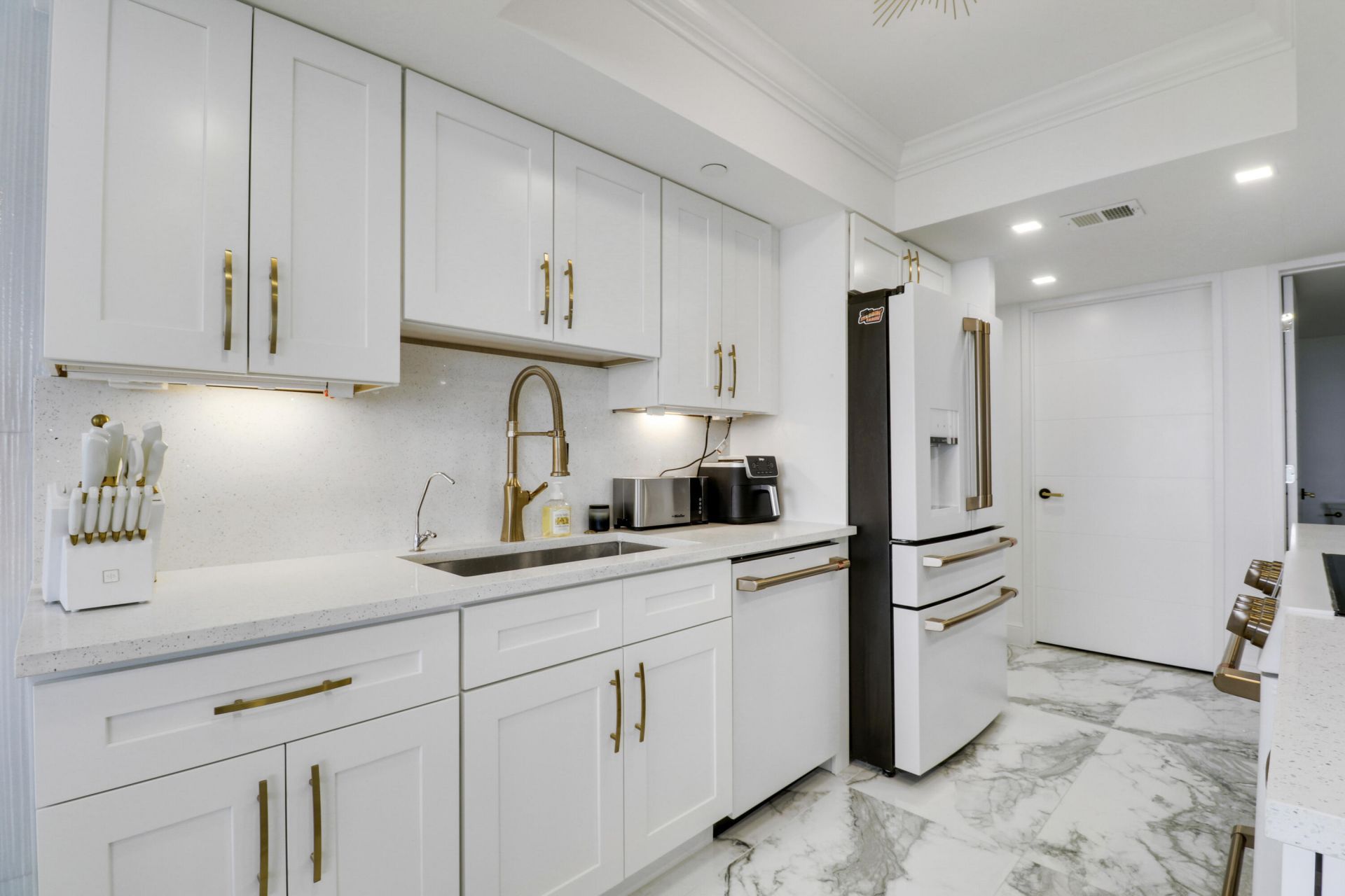 5280 N Ocean Drive, Riviera Beach, FL 33404 Photo