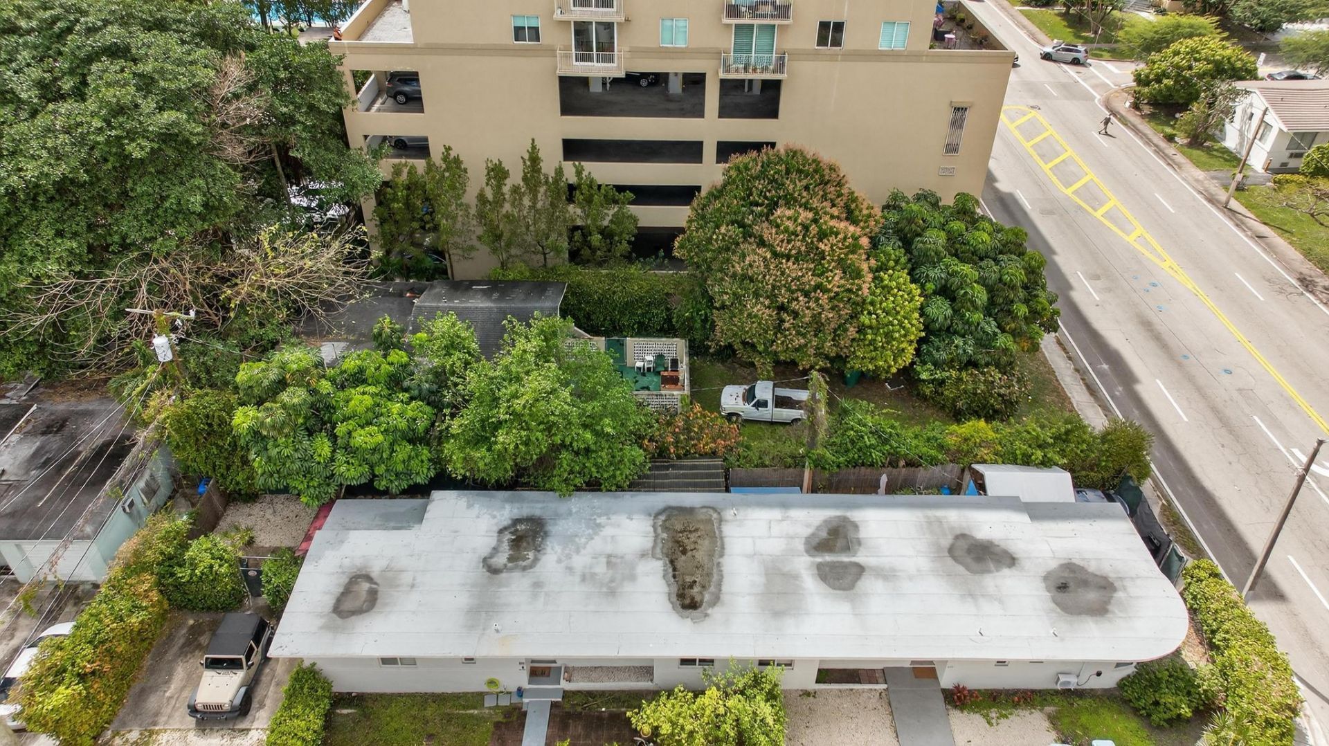 975 SW 37th Avenue, Miami, FL 33135 Photo