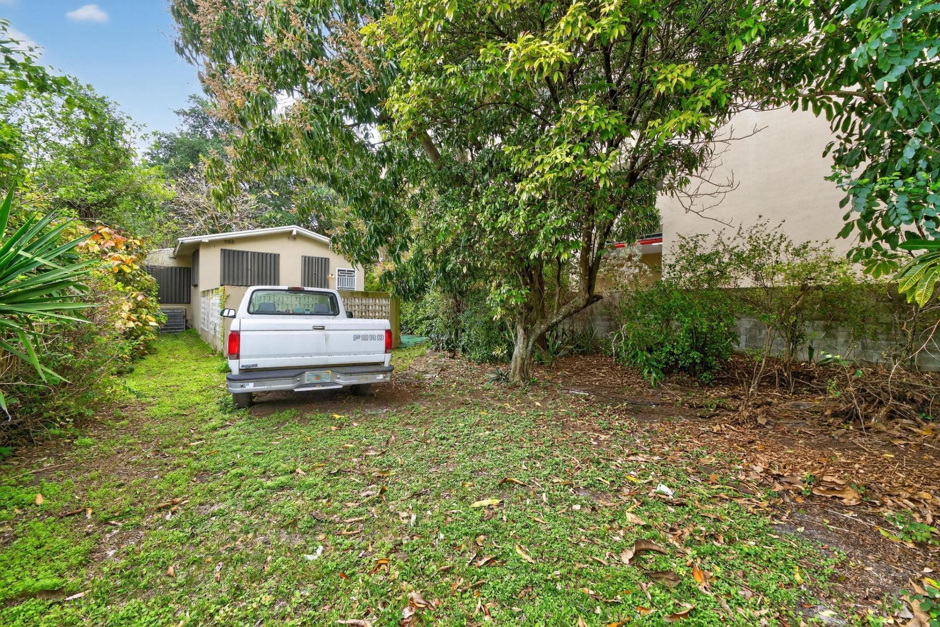 975 SW 37th Avenue, Miami, FL 33135 Photo