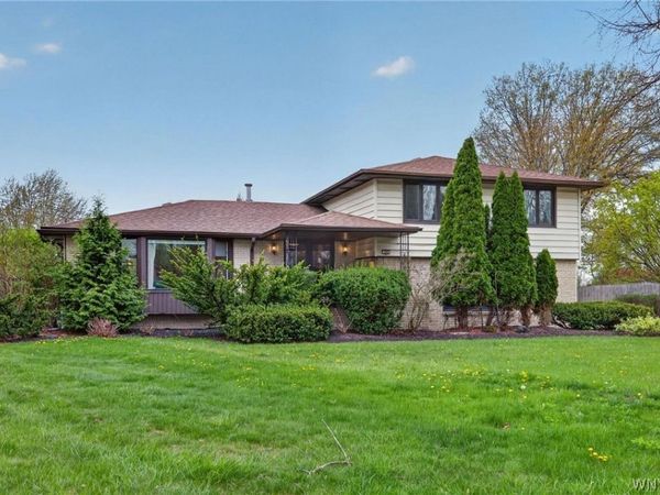 306 Hunters Lane, Buffalo, NY 14221