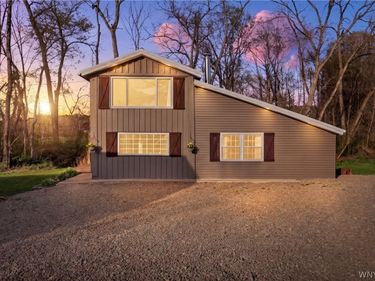 11604 Route 16, Delevan, NY 14042