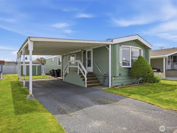 2240 W Broadway Avenue , Unit 101, Moses Lake, WA 98837