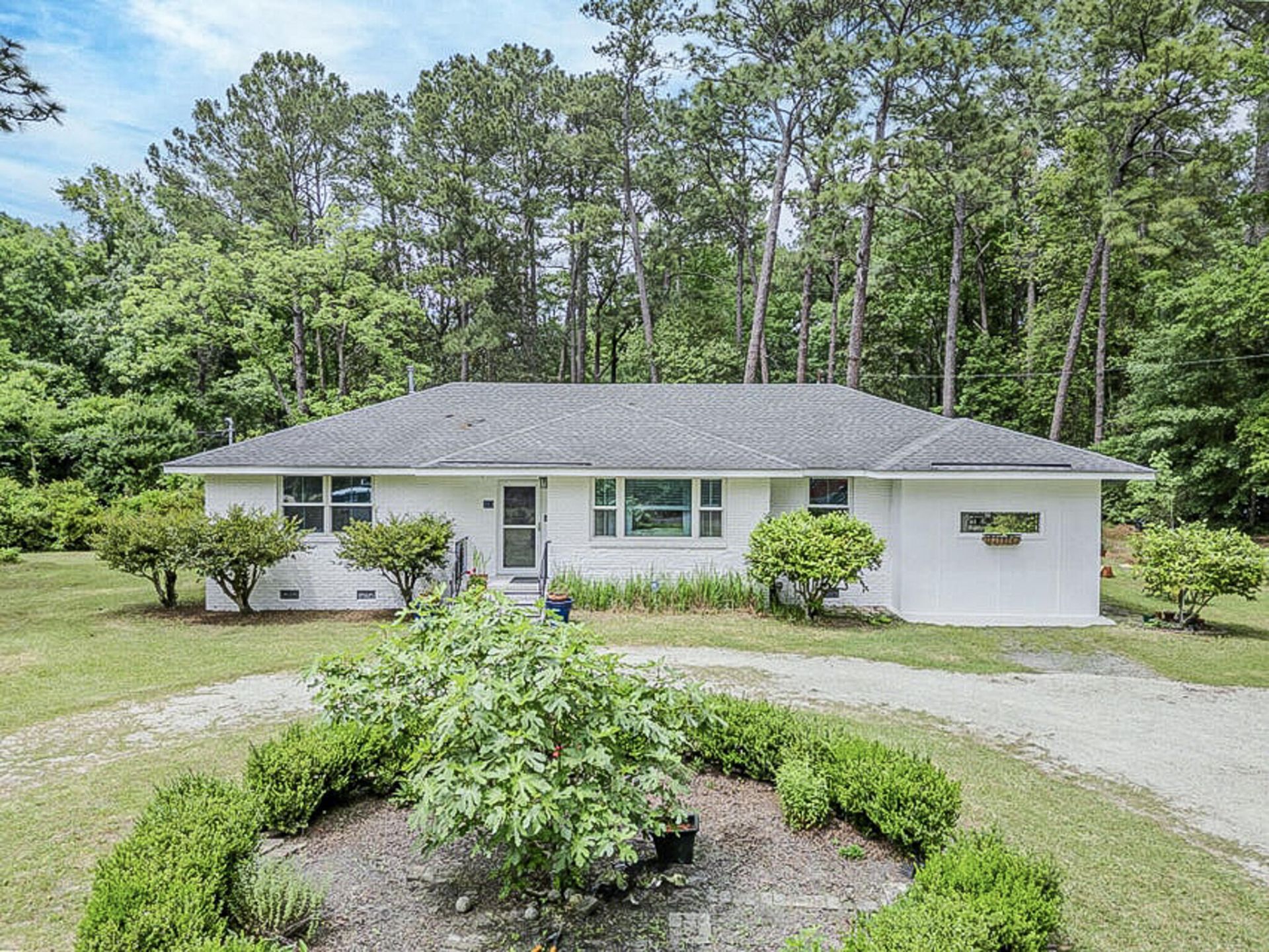 315 Golf Road Photo 1