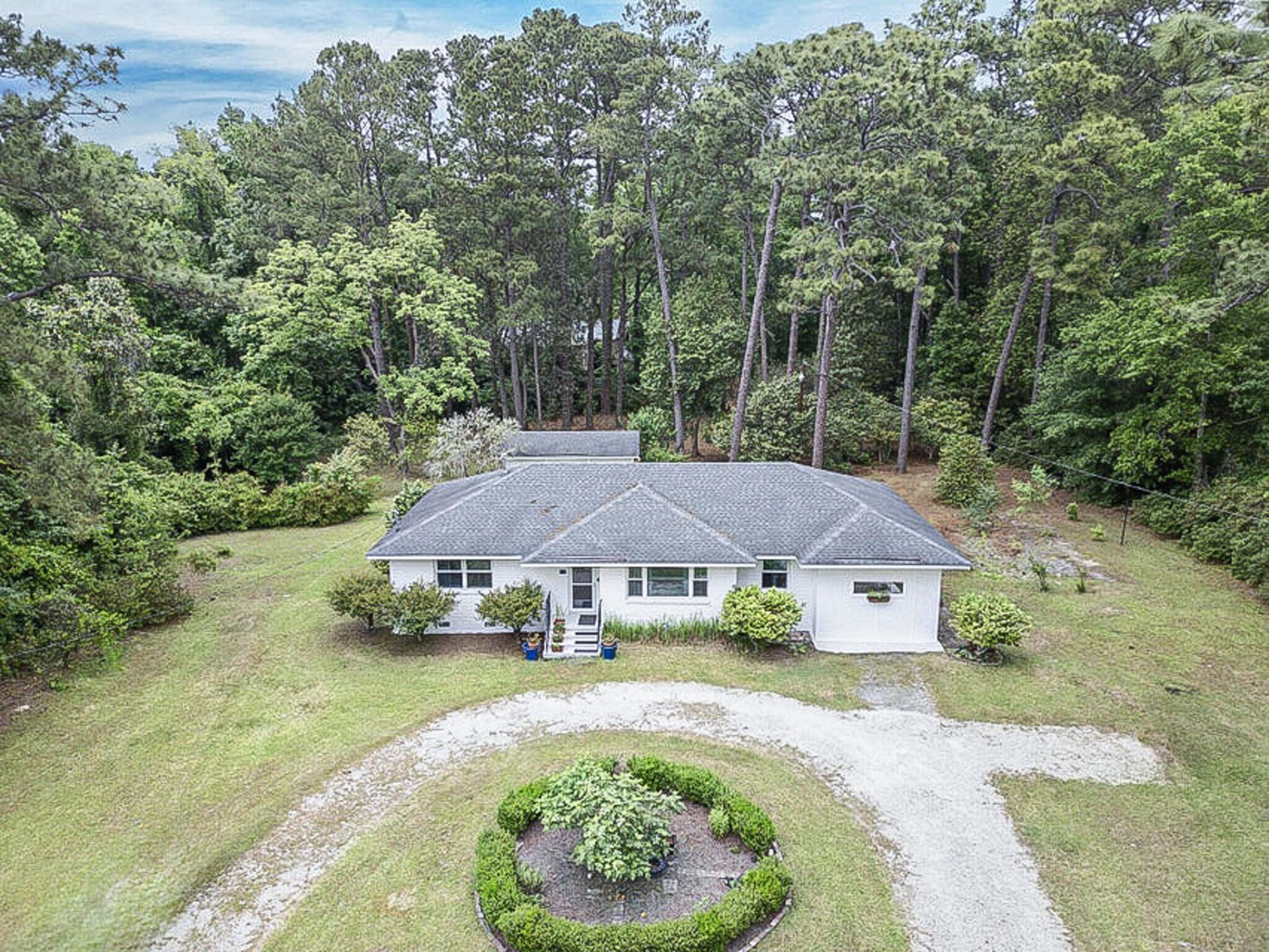 315 Golf Road Photo 2