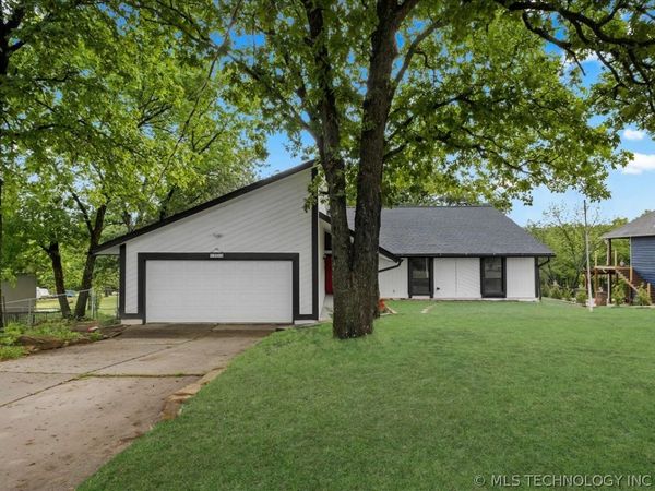 9435 S 33rd West Avenue , Tulsa, OK 74132