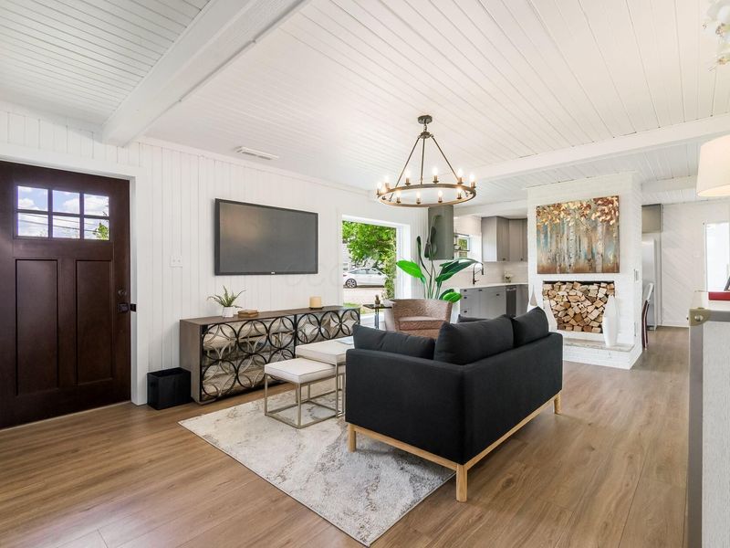 4450 E Johnstown Road , Columbus, OH 43230 Photo 8