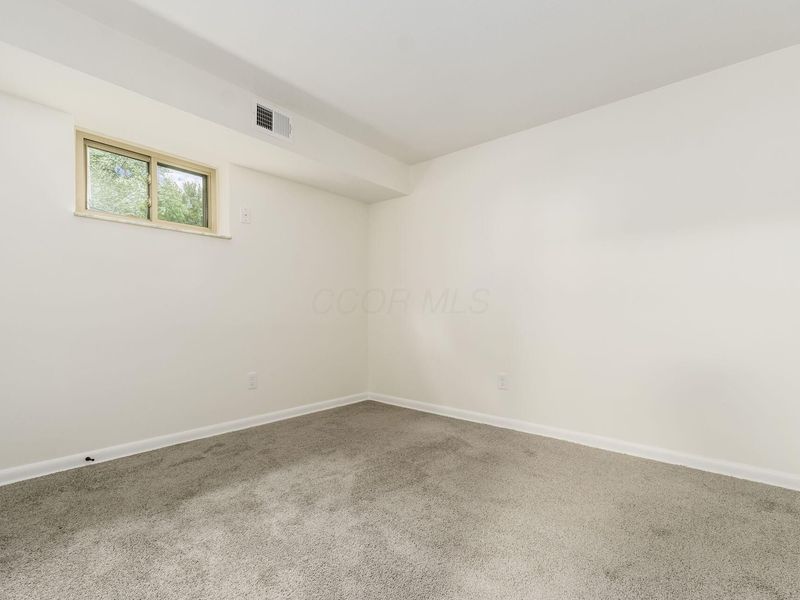 2742 Denmark Road, Columbus, OH 43232 Photo 23