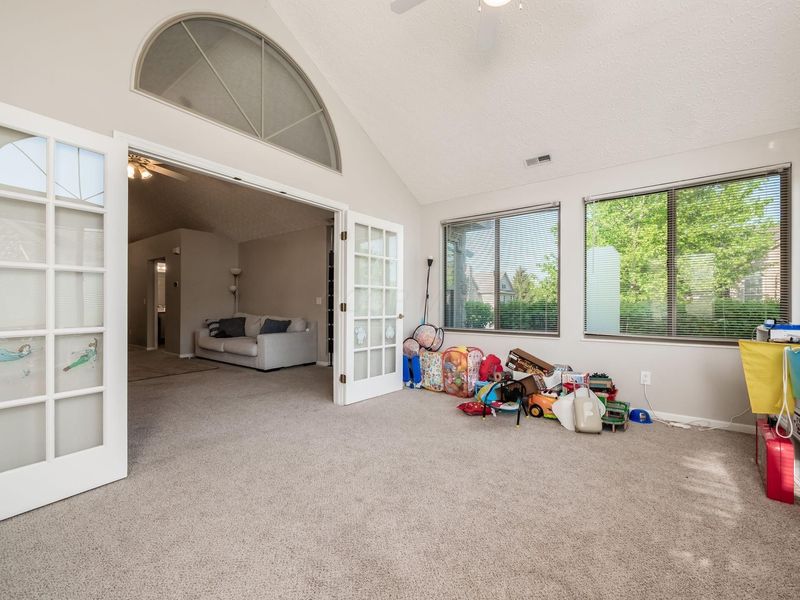 8891 Linksway Drive , Powell, OH 43065 Photo 10