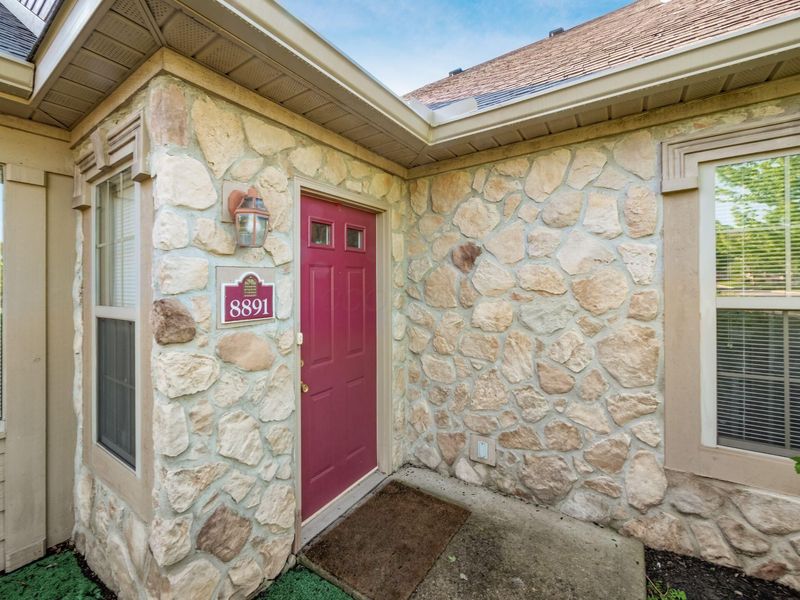 8891 Linksway Drive , Powell, OH 43065 Photo 2