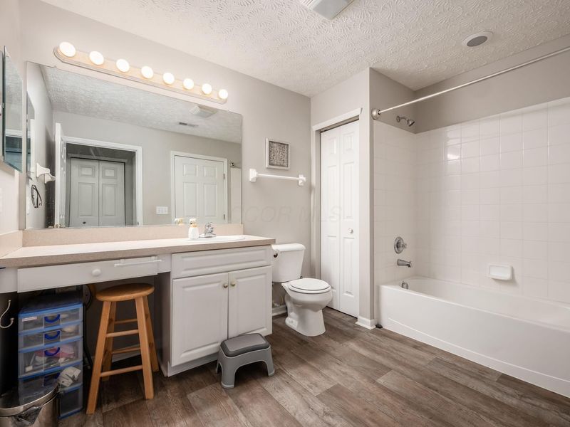 8891 Linksway Drive , Powell, OH 43065 Photo 26