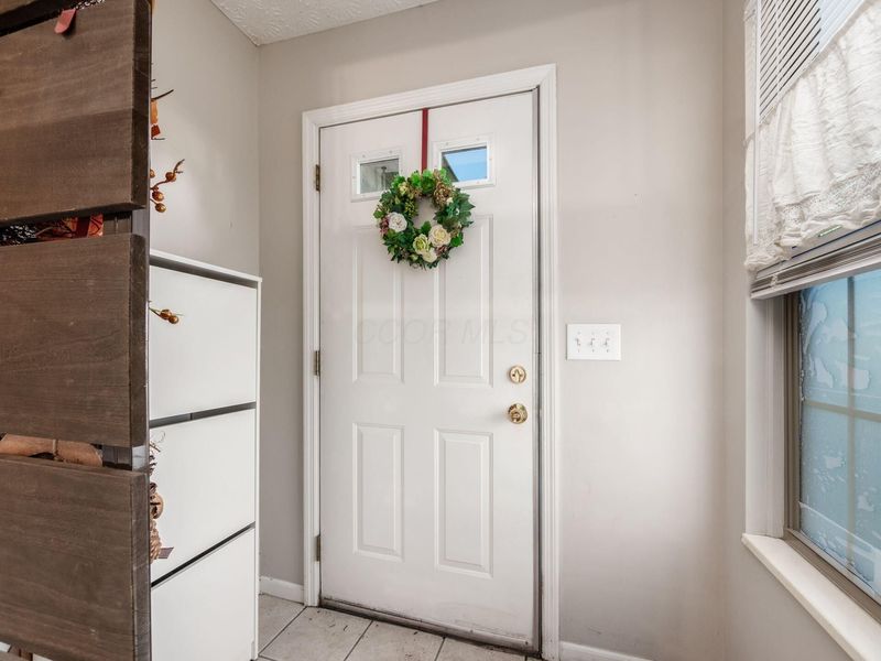 8891 Linksway Drive , Powell, OH 43065 Photo 4