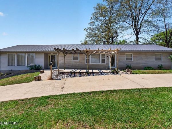 463 Franks Ferry Rd, Sparta, TN 38583