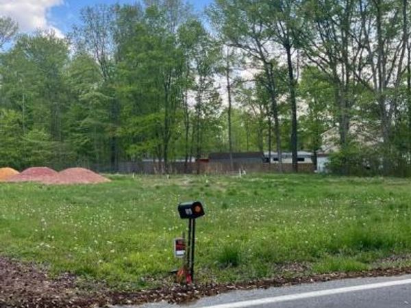 909 HYDE PARK , ESSEX, MD 21221