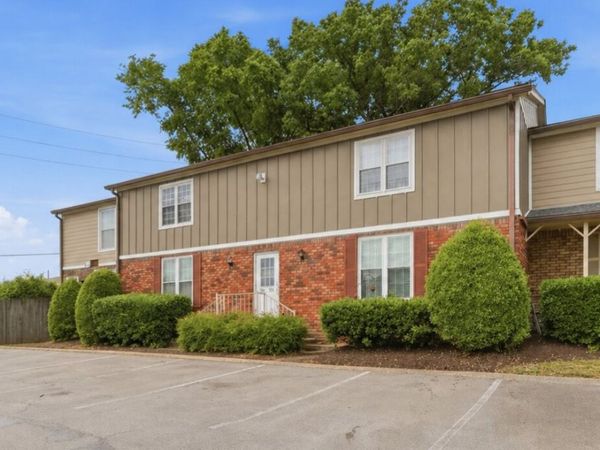 925 Coarsey Dr , Nashville, TN 37217