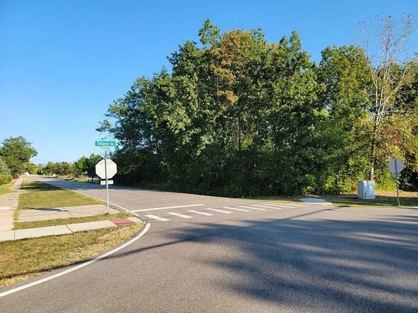 125 S Delany Road , Gurnee, IL 60031