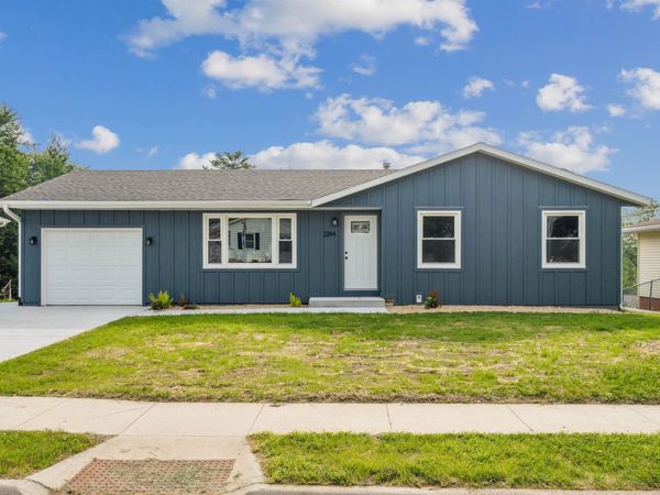 2244 Saint John Drive, Dubuque, IA 52002