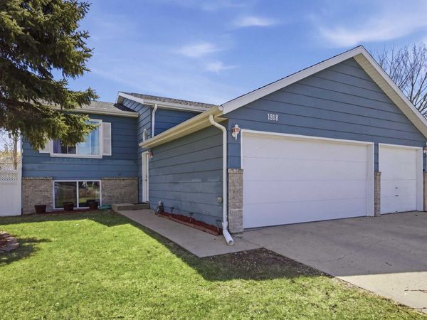 1918 55th Avenue S, Fargo, ND 58104