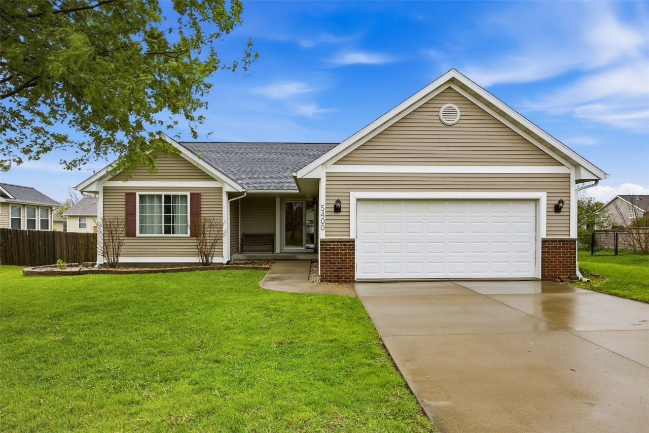5400 Prairie Ridge Avenue, Marion, IA 52302 Main Photo