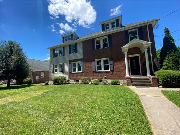 9 Nassau Road , Unit 1, Glen Cove, NY 11542