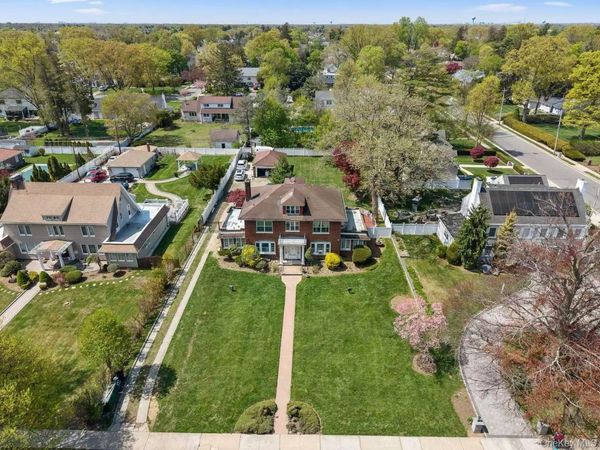 191 Cathedral Avenue, Hempstead, NY 11550