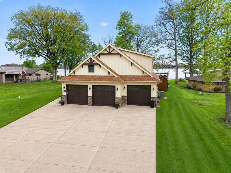 9730 Lakeshore Drive E, Huntsville, OH 43324 Photo 5