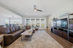 473 Noah Ave. photo 4