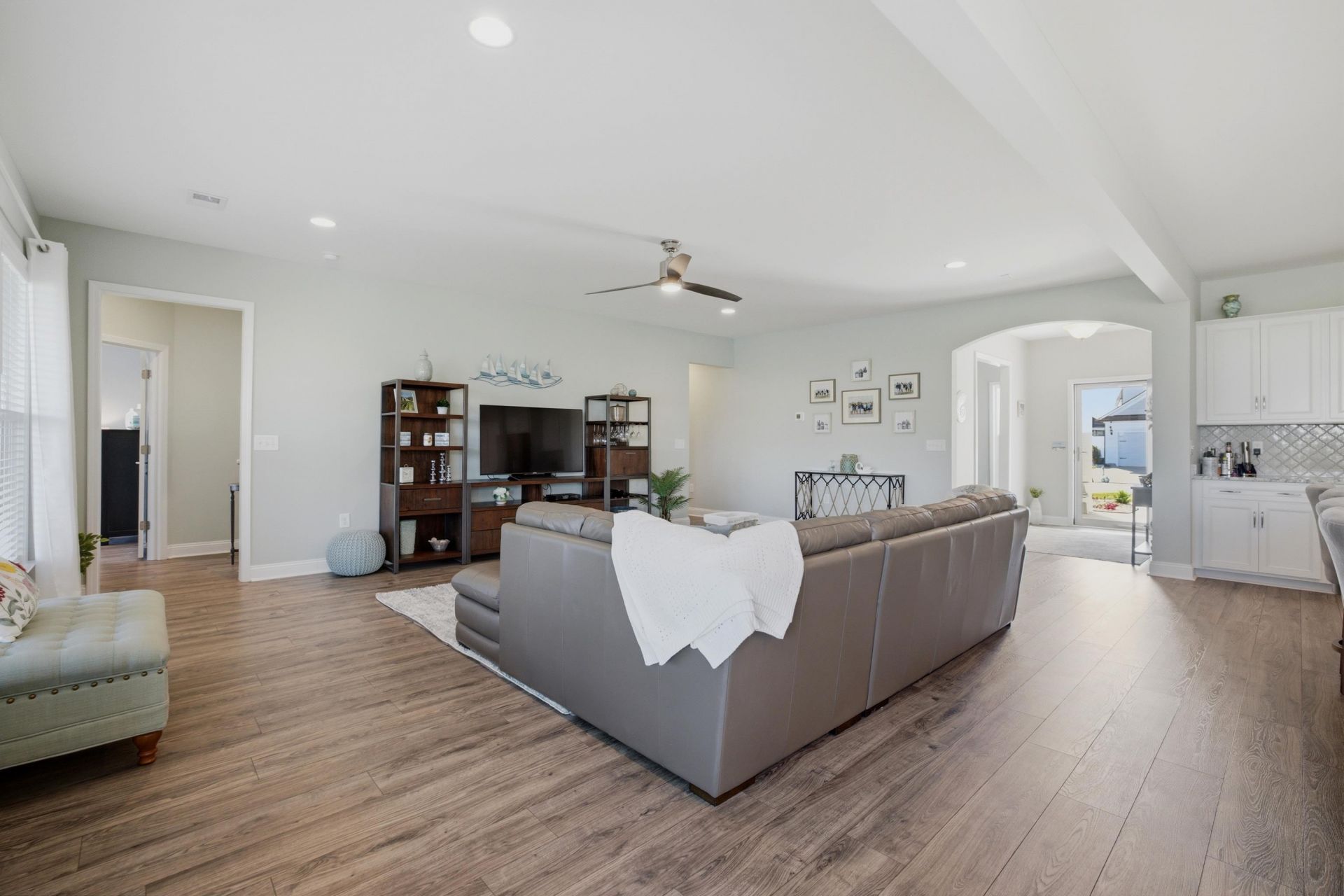 473 Noah Ave. Photo 5