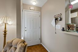 2225 Huntingdon Dr. photo 4