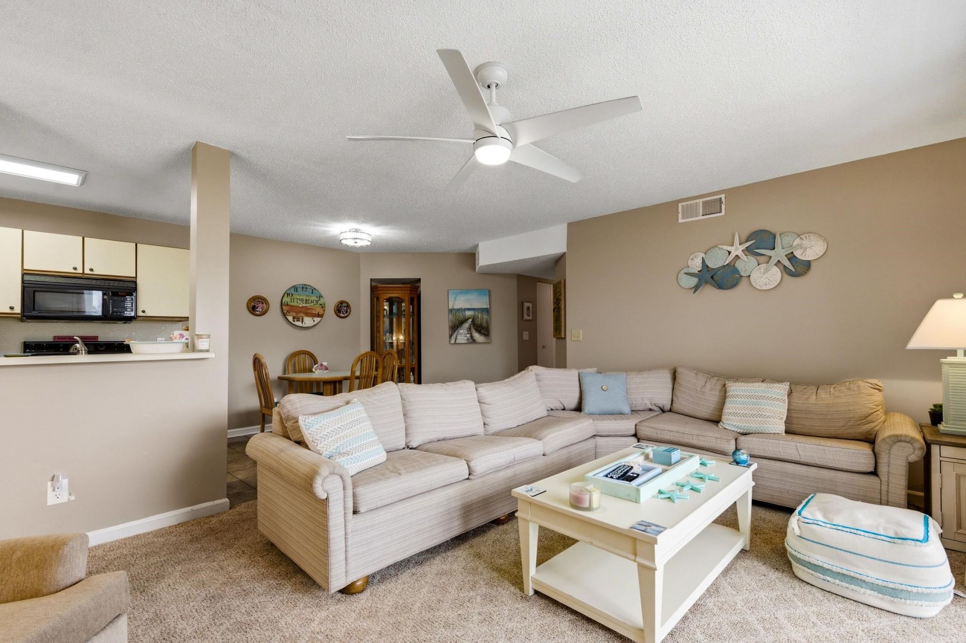 2225 Huntingdon Dr. Photo 5