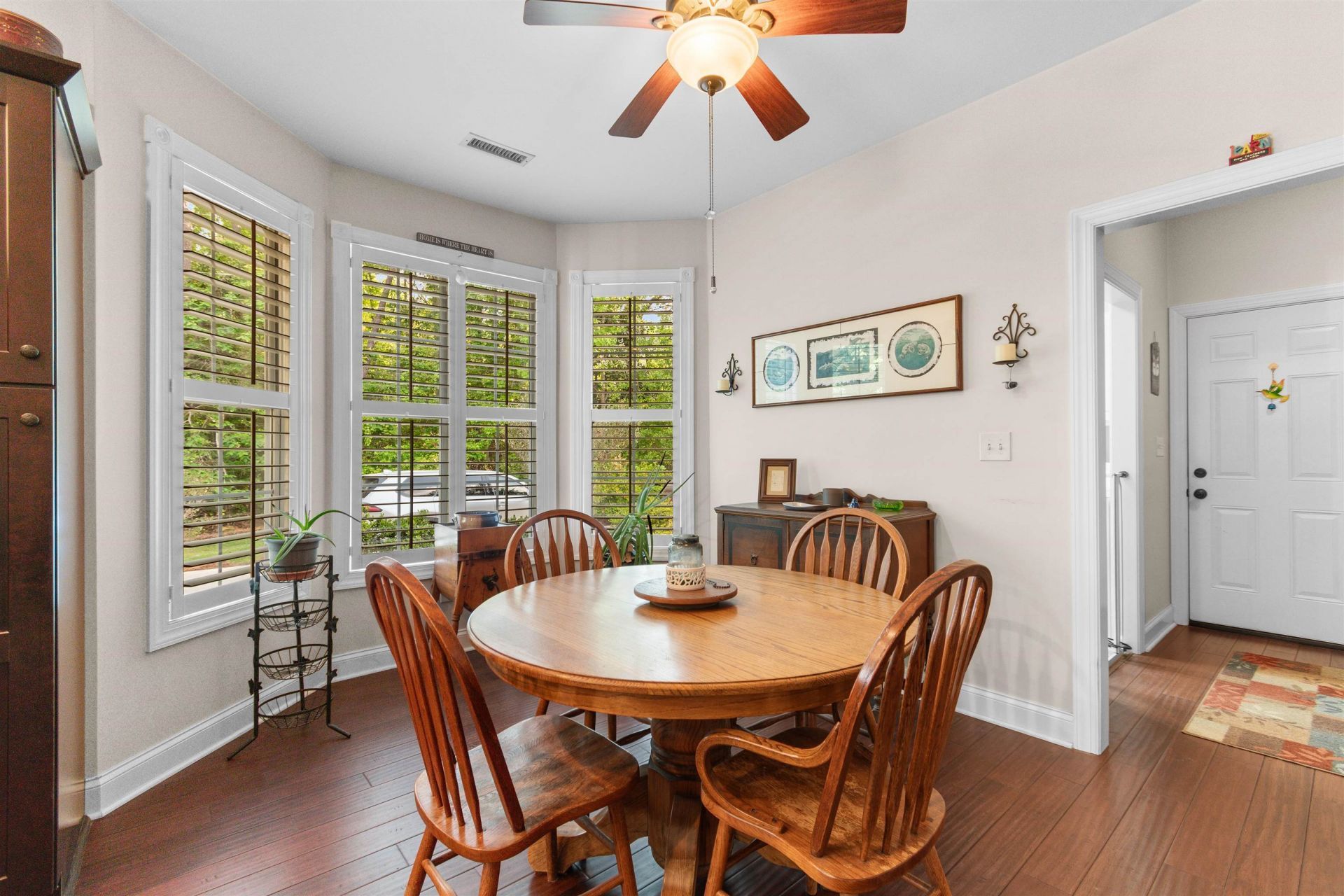 1884 Clarence Dr. Photo 10