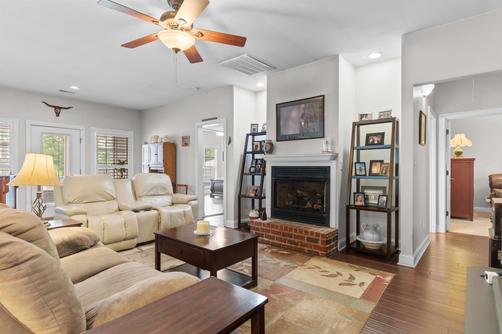 1884 Clarence Dr. Photo 12