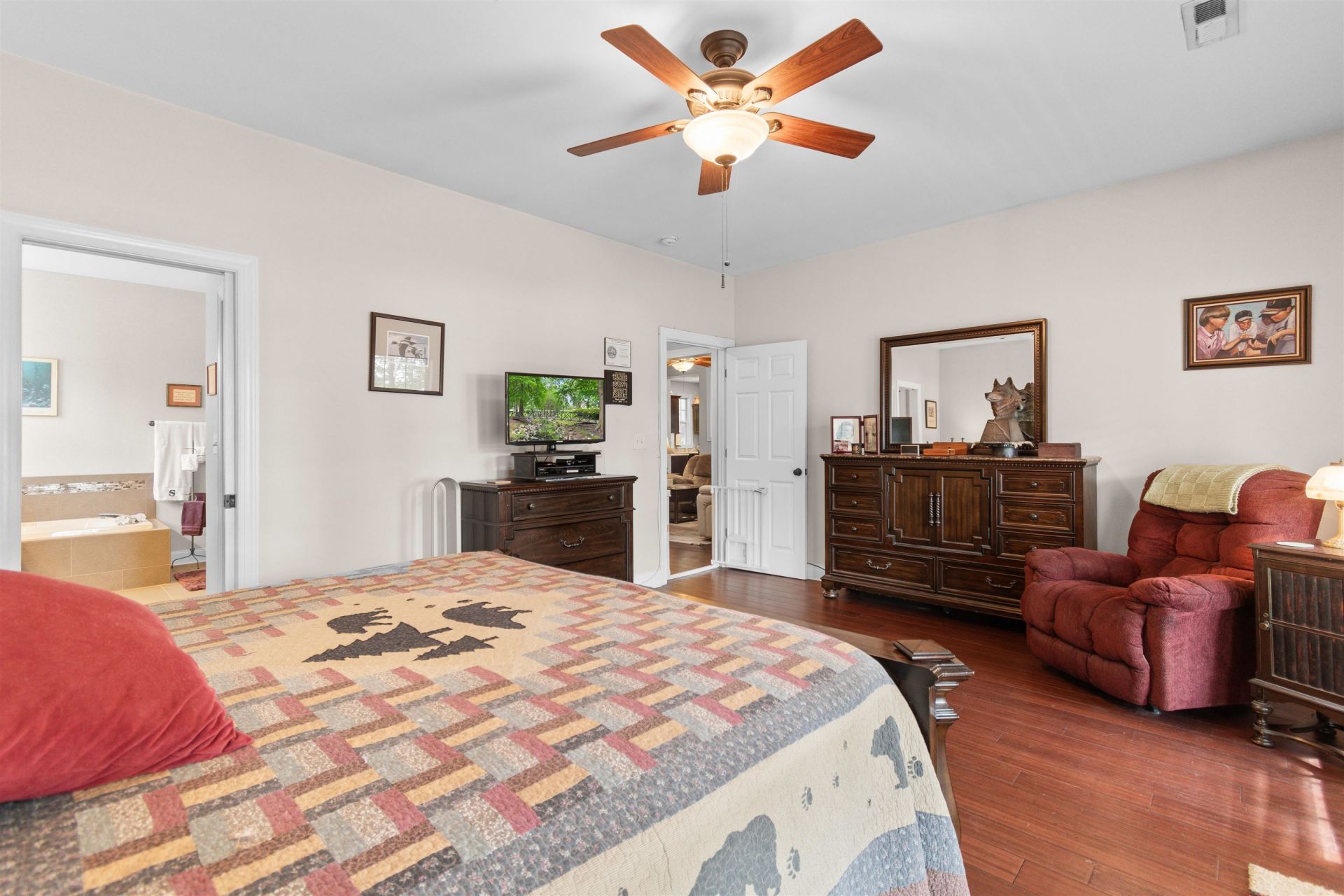 1884 Clarence Dr. Photo 17