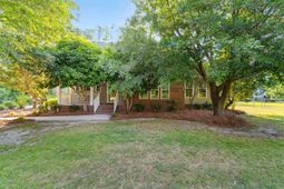 1884 Clarence Dr. photo 4