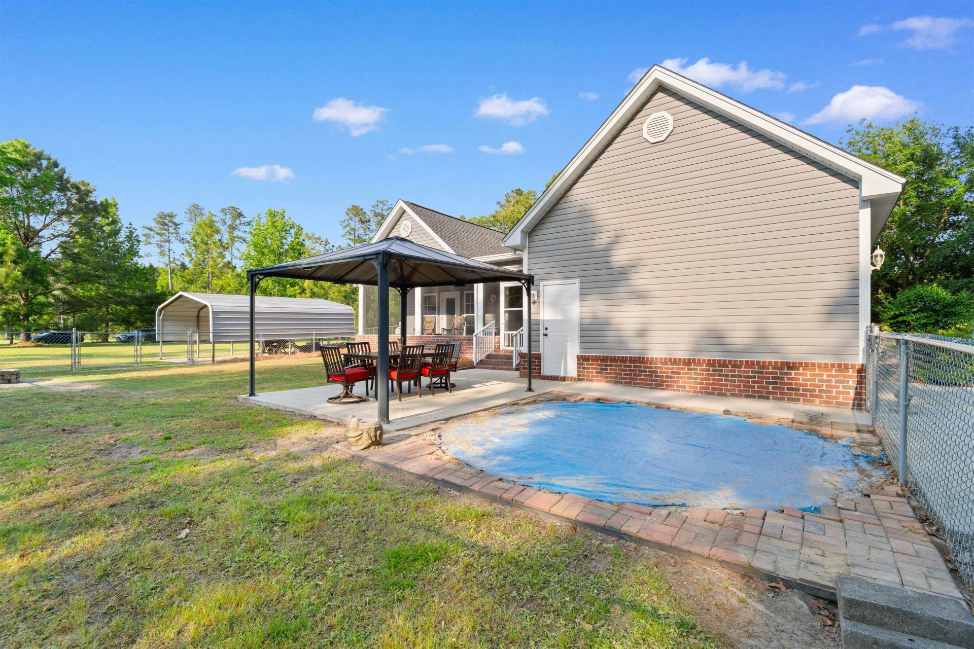 1884 Clarence Dr. Photo 31